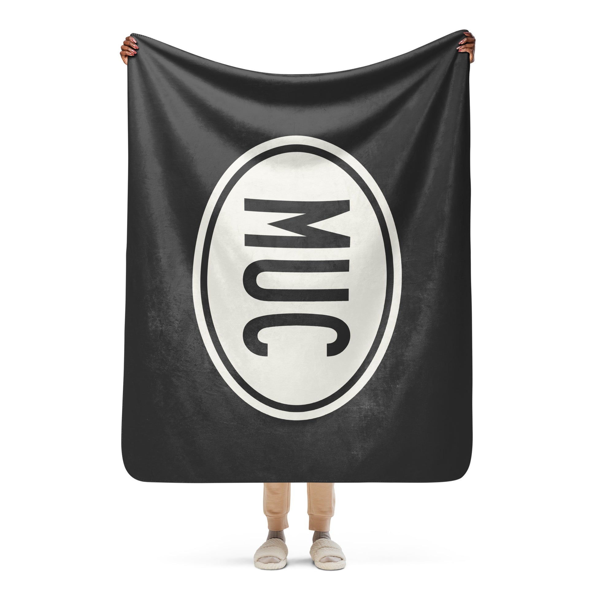 Unique Travel Gift Sherpa Blanket - White Oval • MUC Munich Souvenir • YHM Designs - Image 04