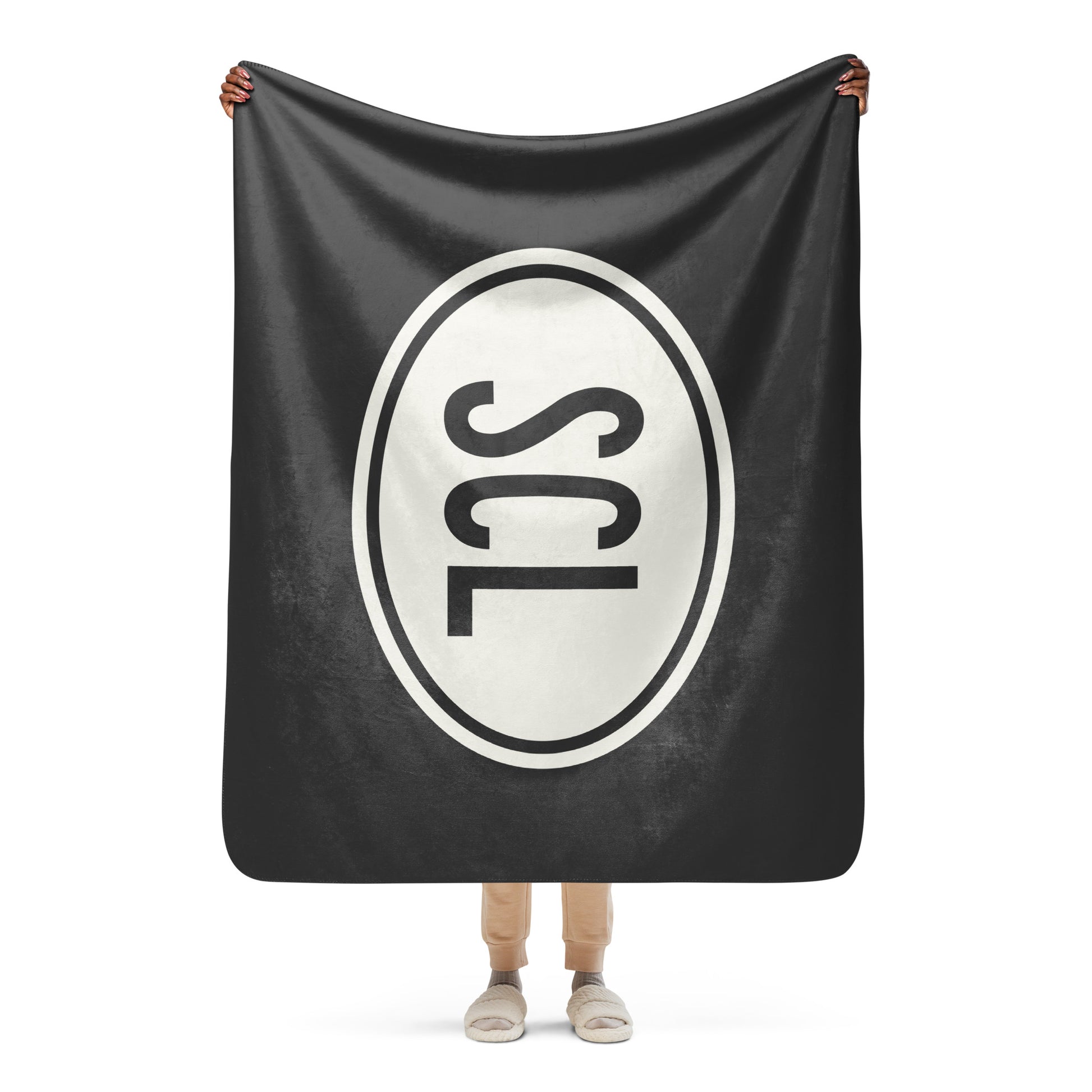 Unique Travel Gift Sherpa Blanket - White Oval • SCL Santiago Souvenir • YHM Designs - Image 04